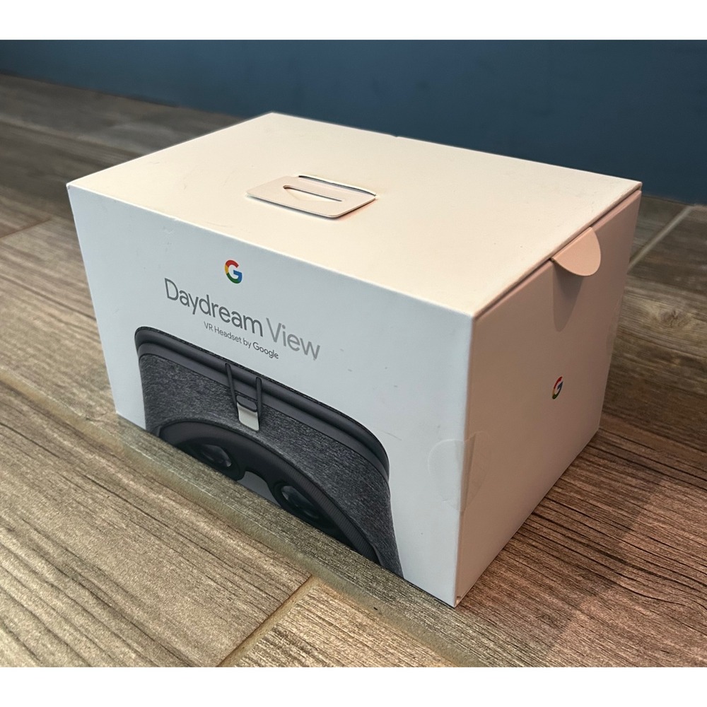 Google Daydream View VR Headset Slate GA9A00001-A14-Z37 New Sealed